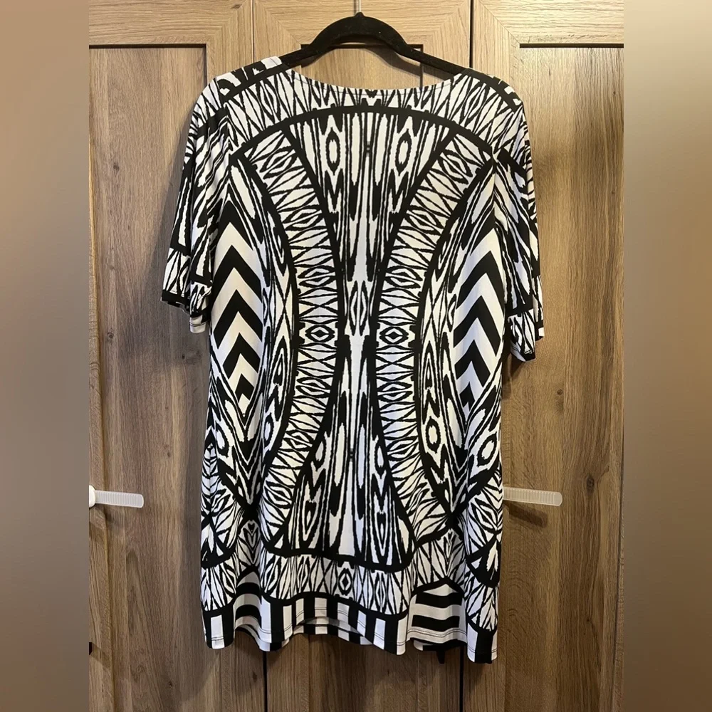 Style & Co. Black And White Printed Studded Tunic Shirt Top Size Medium - Picture 2 of 4